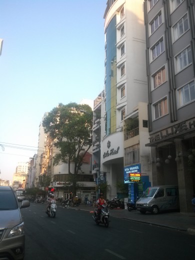 Bán khách sạn 2 mặt tiền đường Lê Thánh Tôn Phường Bến Thành Quận 1