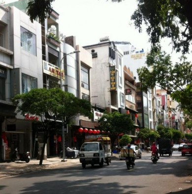 Bán nhà mặt tiền đường Hồ Xuân Hương Quận 3